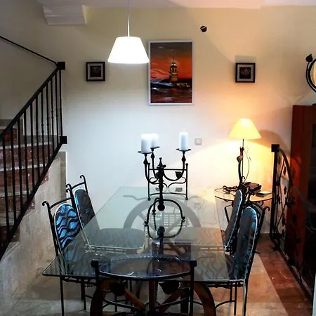 Villa Goldcity Sm